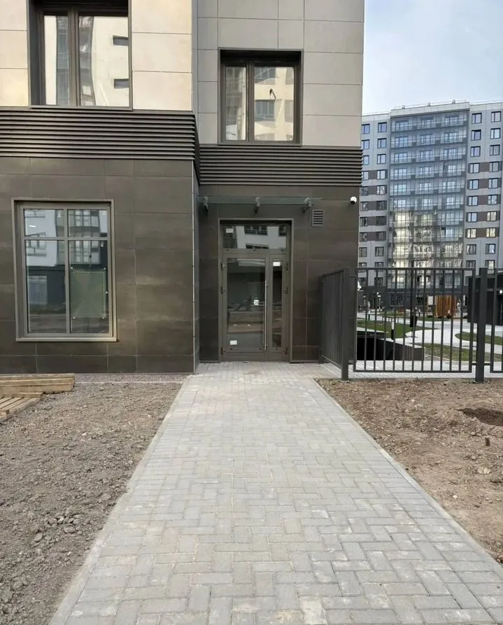 Угловое помещение, 47.6 м²