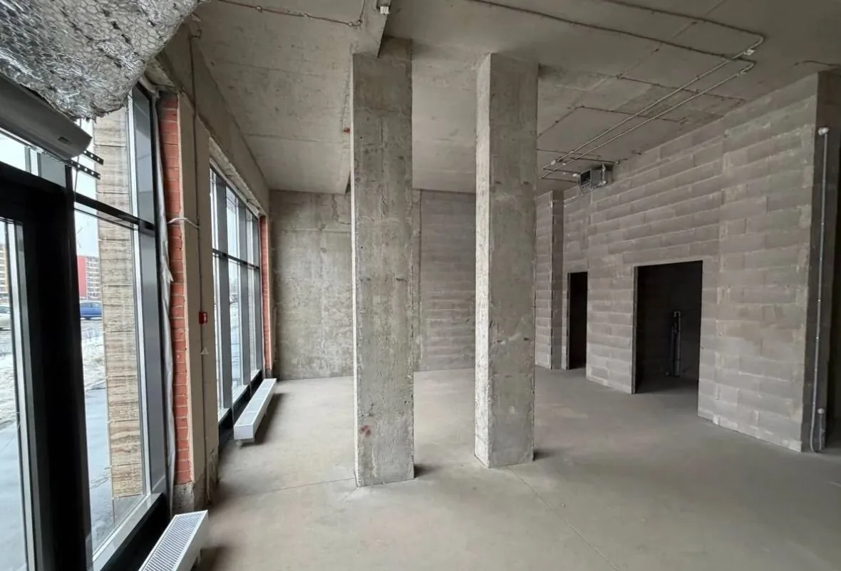 Торговая площадь на первой линии, 61.92 м²