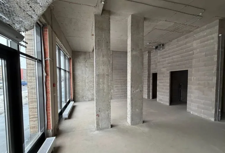 Торговая площадь на первой линии, 61.92 м²
